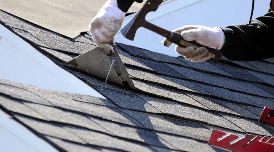 Professional gutter cleaning in Meridian, CA